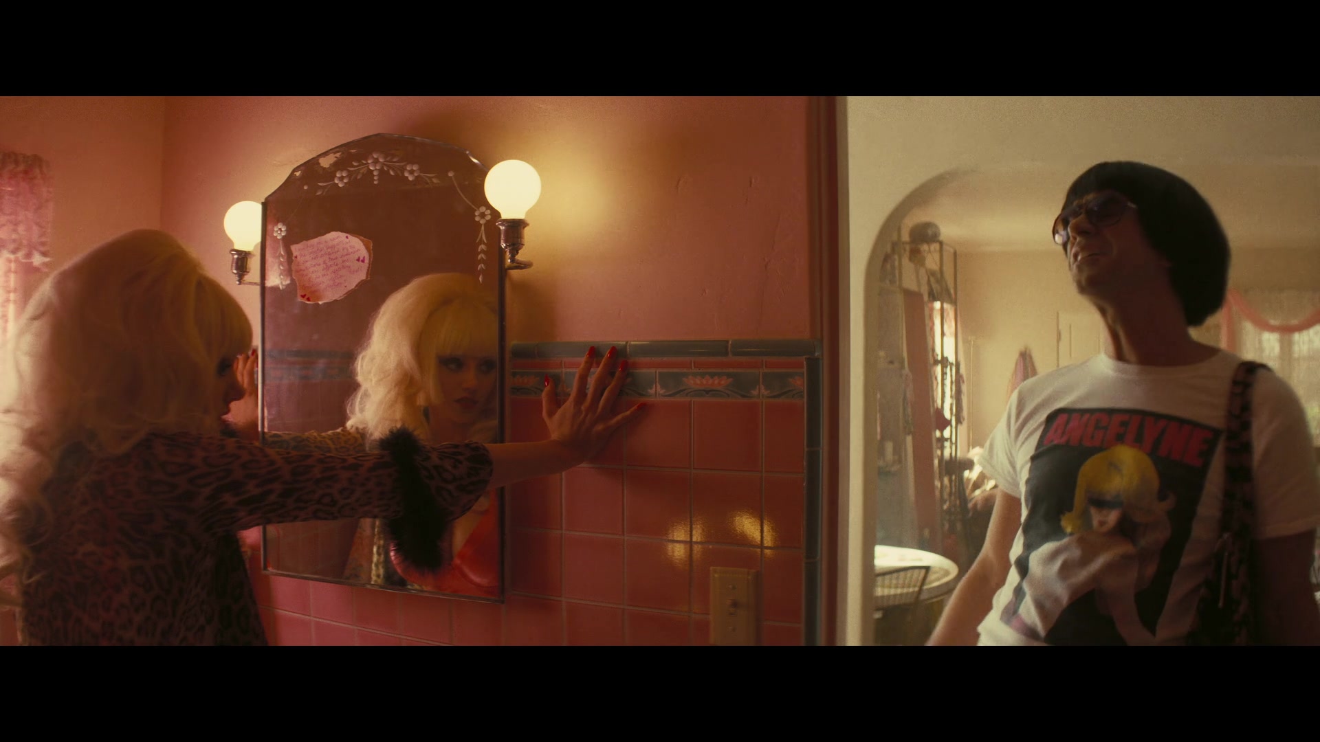 Angelyne_S01E03_Glow_in_the_Dark_Queen_of_the_Universe_1080p_ERW_003022.jpg