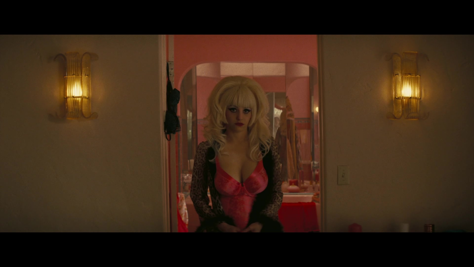 Angelyne_S01E03_Glow_in_the_Dark_Queen_of_the_Universe_1080p_ERW_003087.jpg
