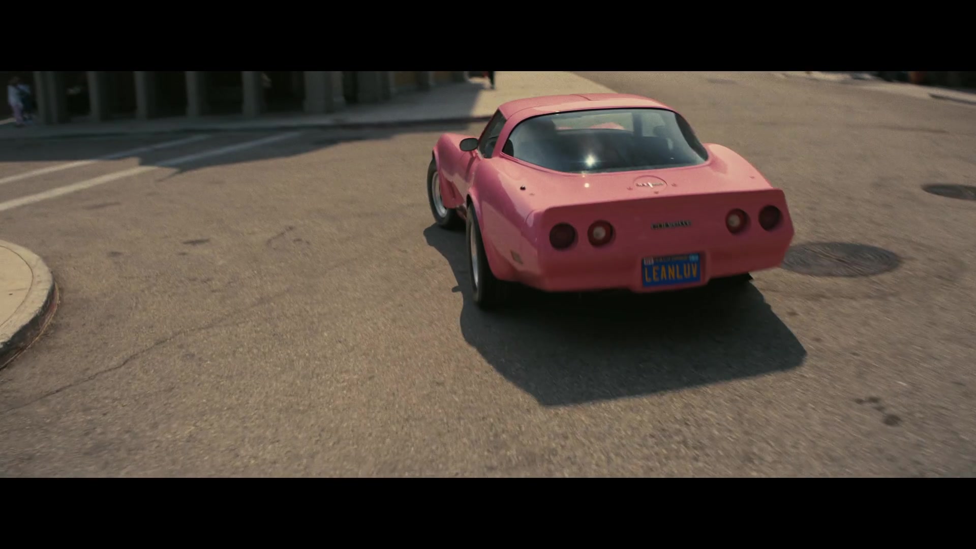 Angelyne_S01E03_Glow_in_the_Dark_Queen_of_the_Universe_1080p_ERW_003677.jpg