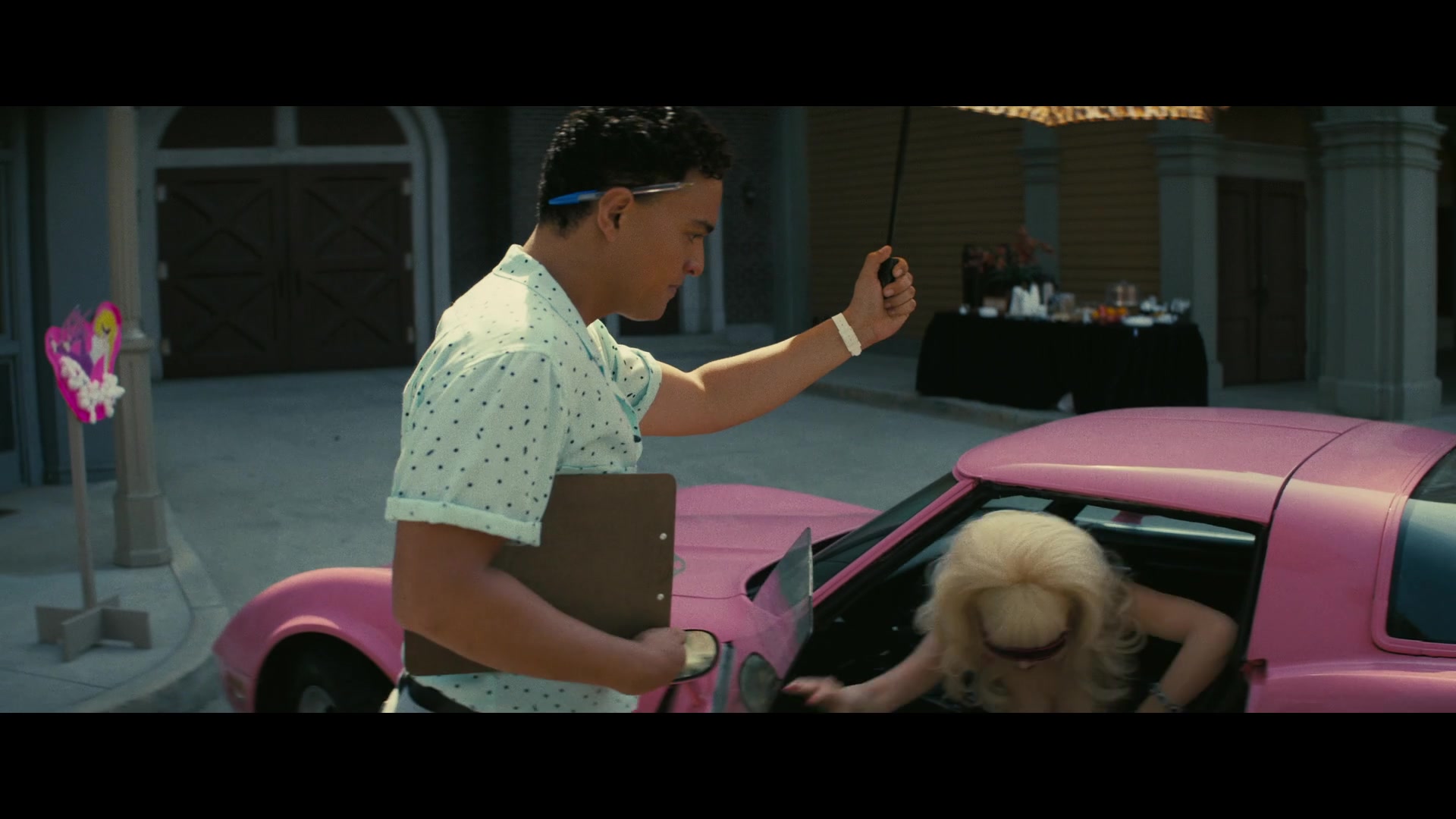 Angelyne_S01E03_Glow_in_the_Dark_Queen_of_the_Universe_1080p_ERW_003764.jpg