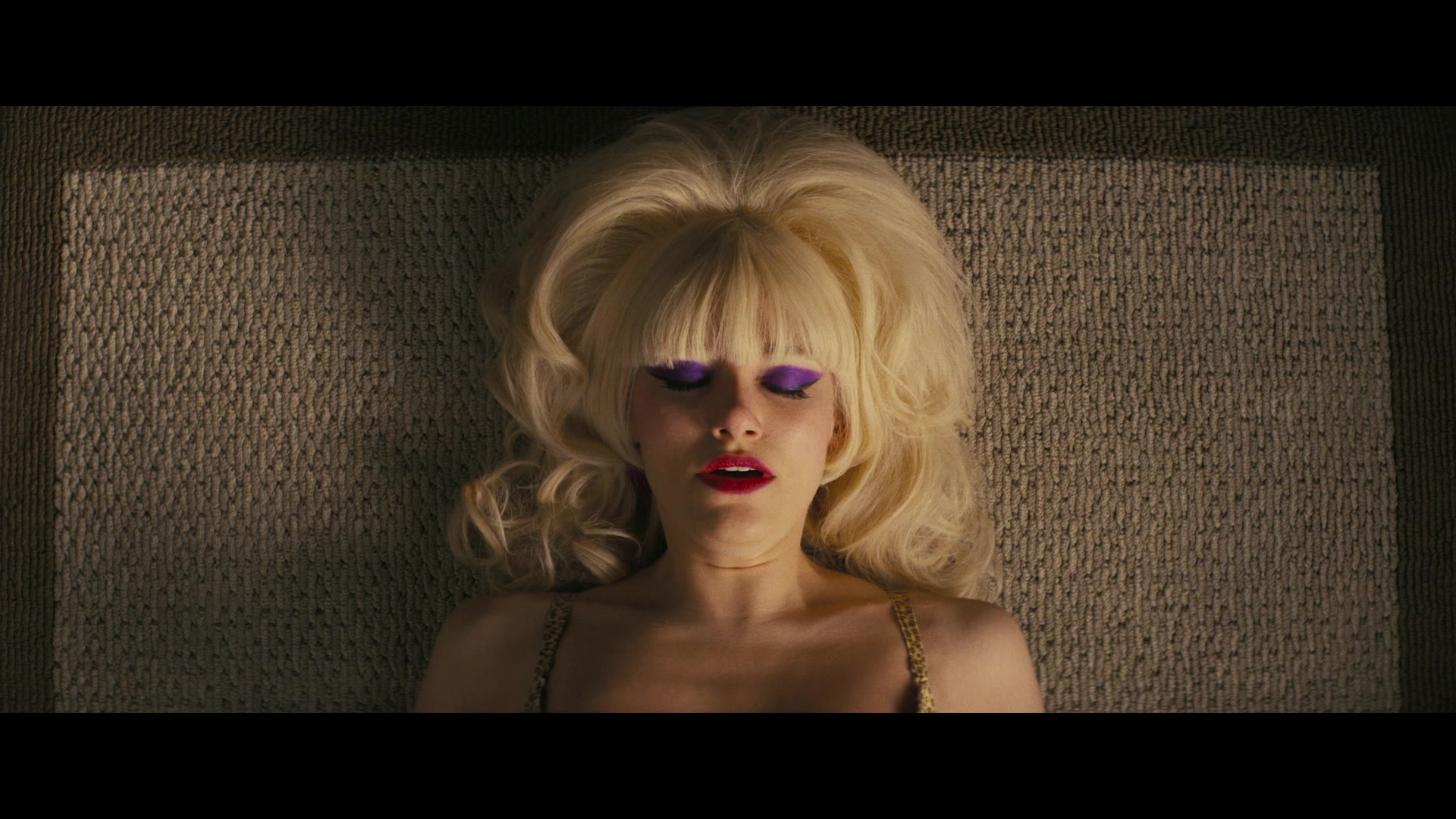 Angelyne_S01E03_Glow_in_the_Dark_Queen_of_the_Universe_1080p_ERW_004076.jpg