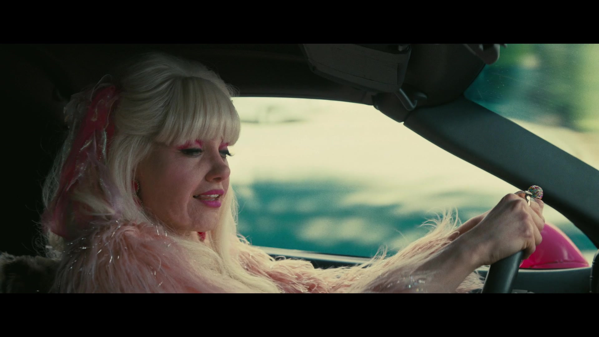 Angelyne_S01E03_Glow_in_the_Dark_Queen_of_the_Universe_1080p_ERW_004248.jpg