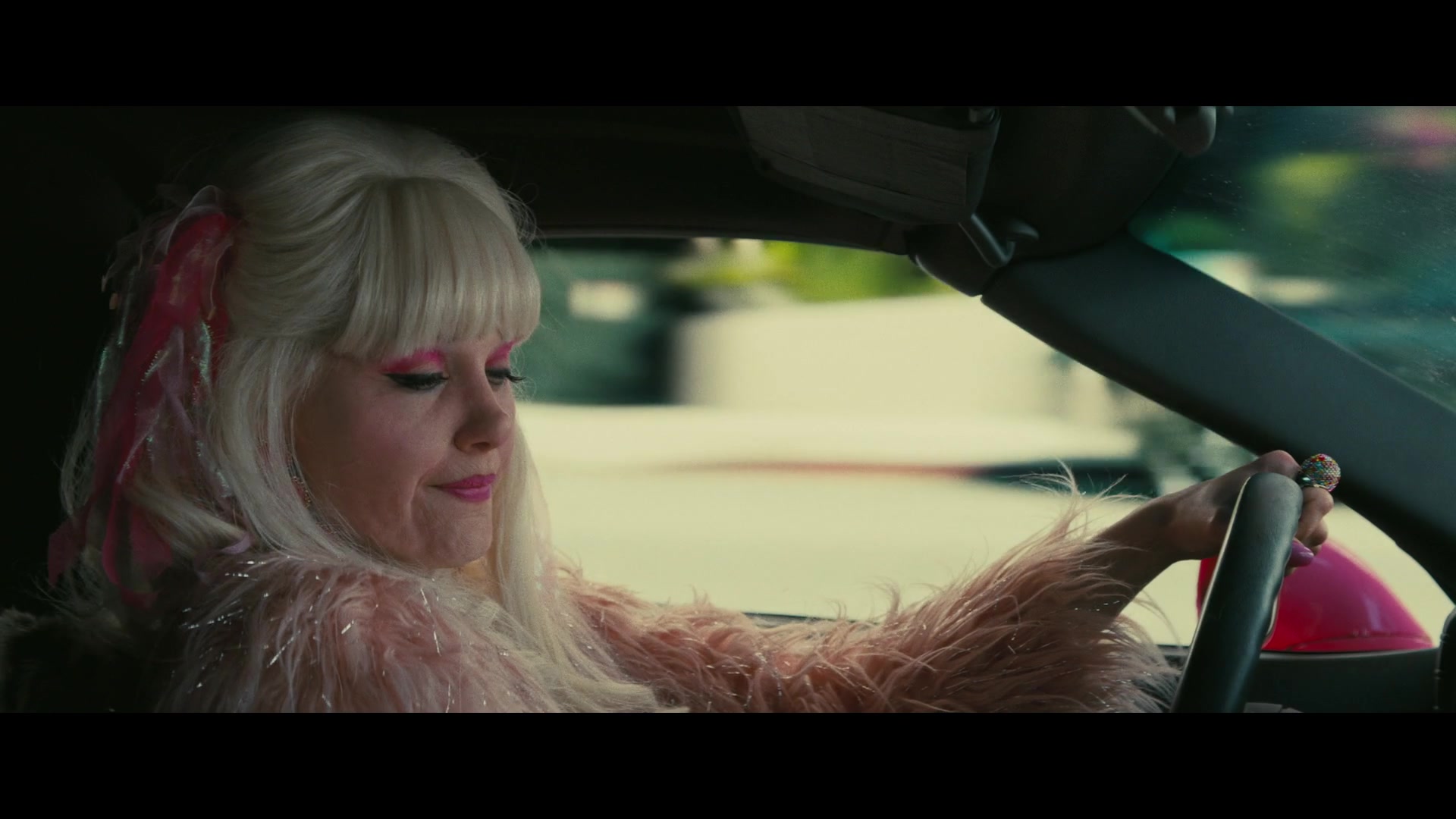 Angelyne_S01E03_Glow_in_the_Dark_Queen_of_the_Universe_1080p_ERW_004369.jpg