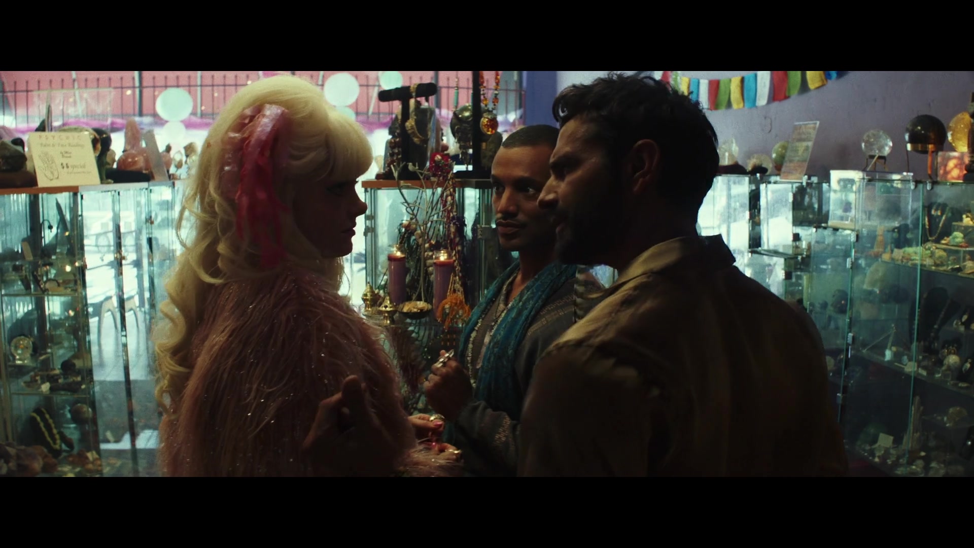 Angelyne_S01E03_Glow_in_the_Dark_Queen_of_the_Universe_1080p_ERW_004441.jpg