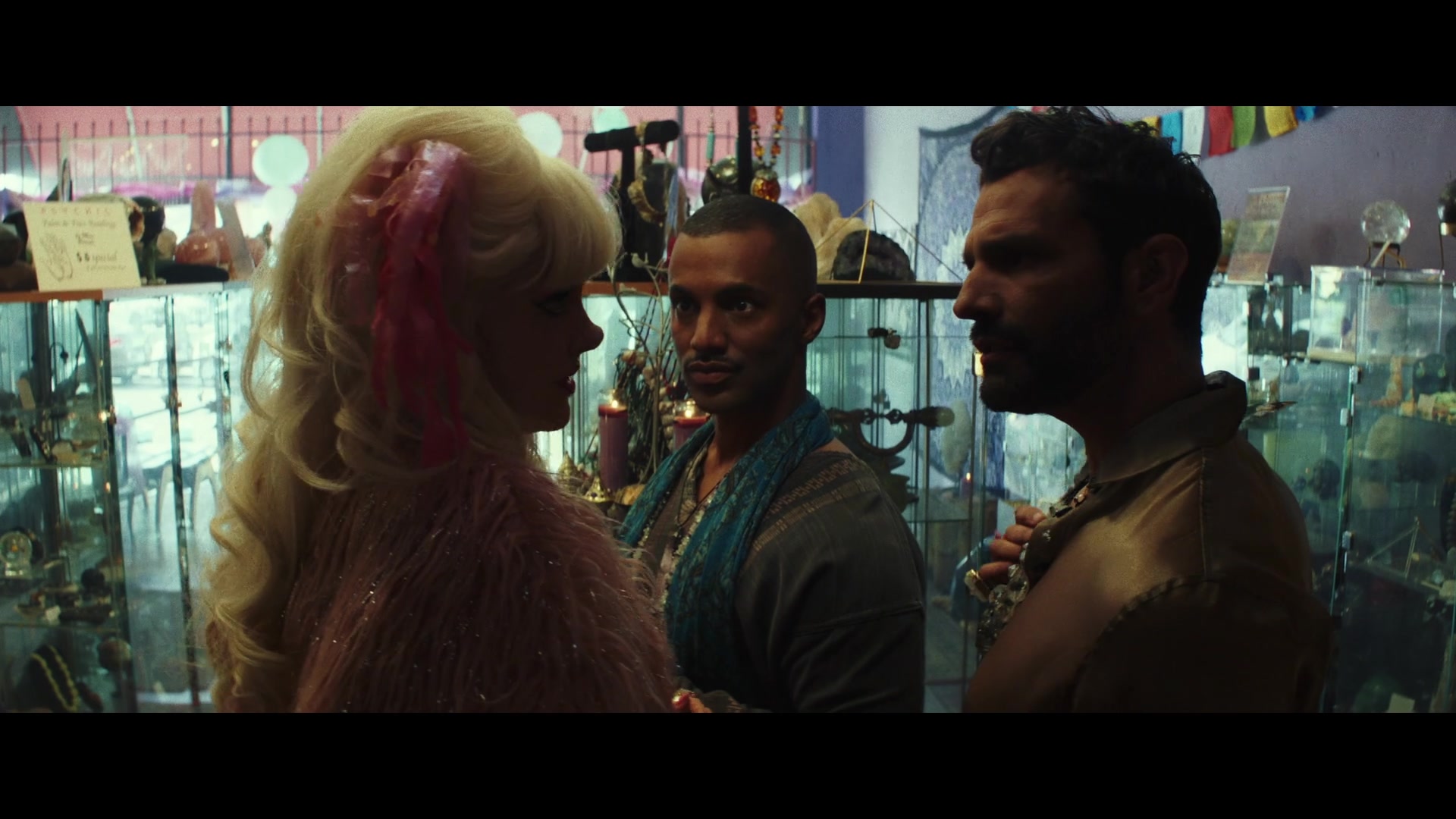 Angelyne_S01E03_Glow_in_the_Dark_Queen_of_the_Universe_1080p_ERW_004447.jpg