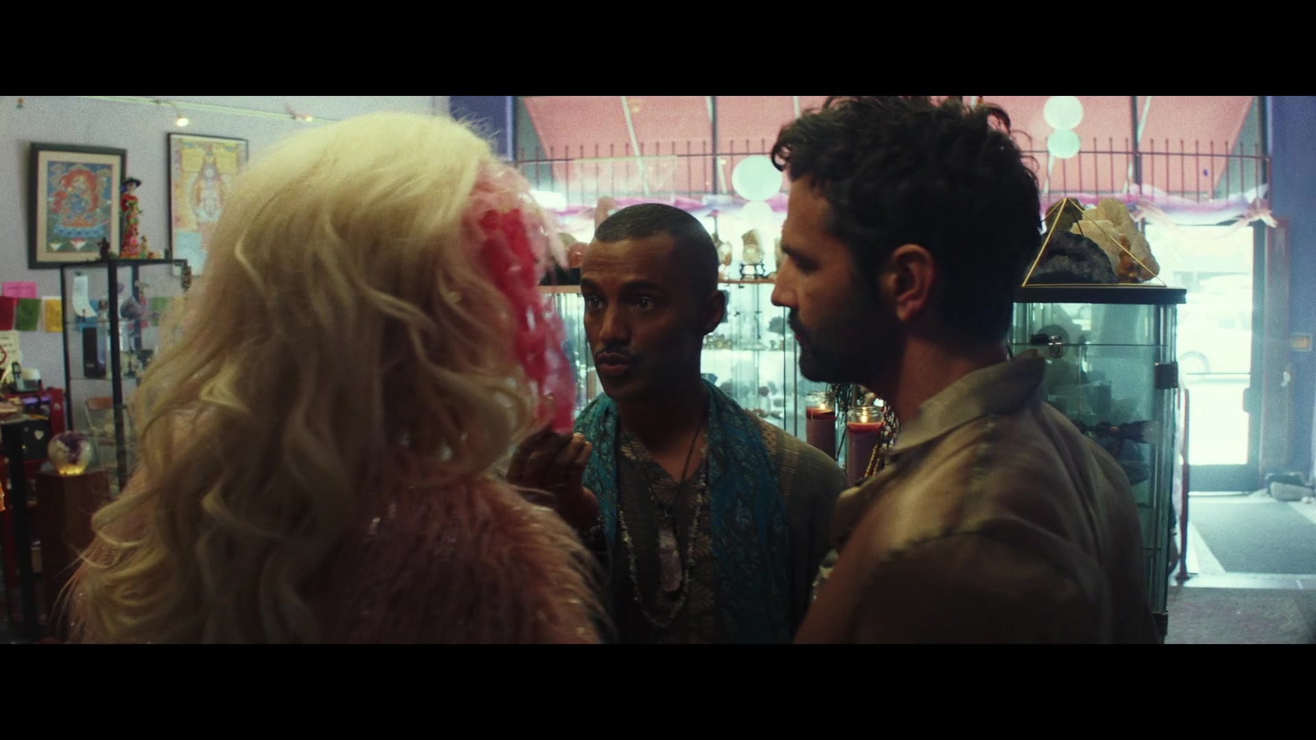 Angelyne_S01E03_Glow_in_the_Dark_Queen_of_the_Universe_1080p_ERW_004466.jpg