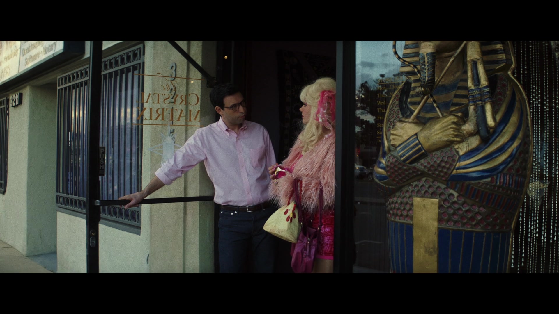 Angelyne_S01E03_Glow_in_the_Dark_Queen_of_the_Universe_1080p_ERW_004555.jpg