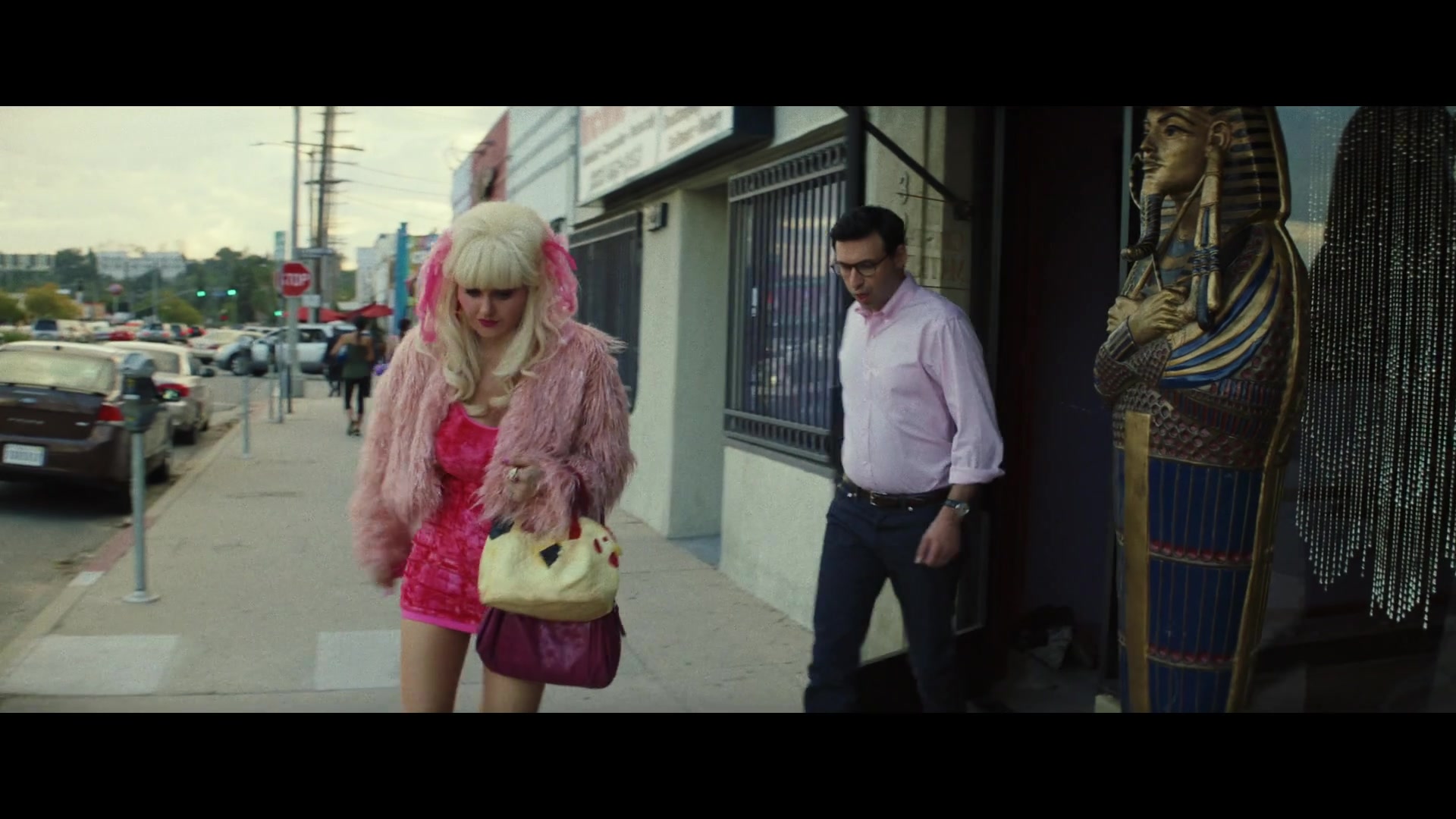 Angelyne_S01E03_Glow_in_the_Dark_Queen_of_the_Universe_1080p_ERW_004561.jpg