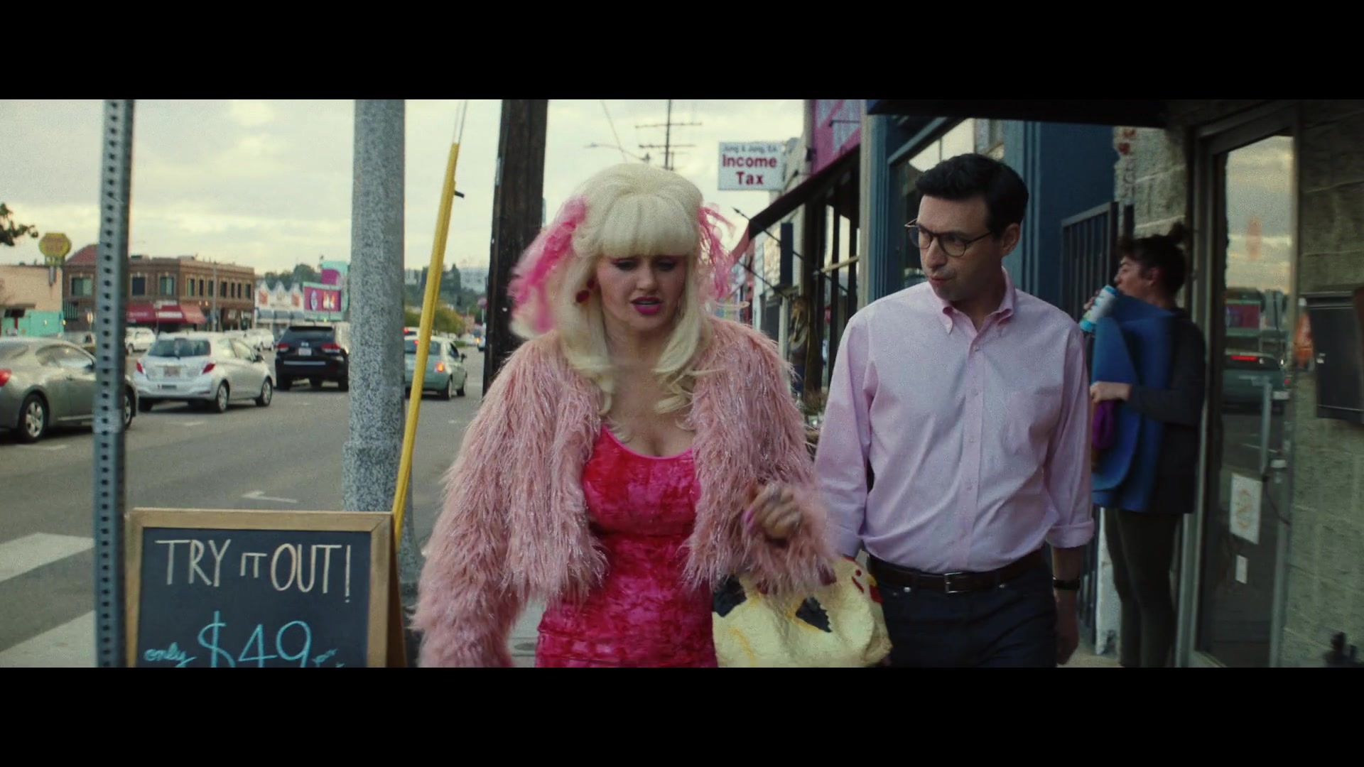 Angelyne_S01E03_Glow_in_the_Dark_Queen_of_the_Universe_1080p_ERW_004586.jpg
