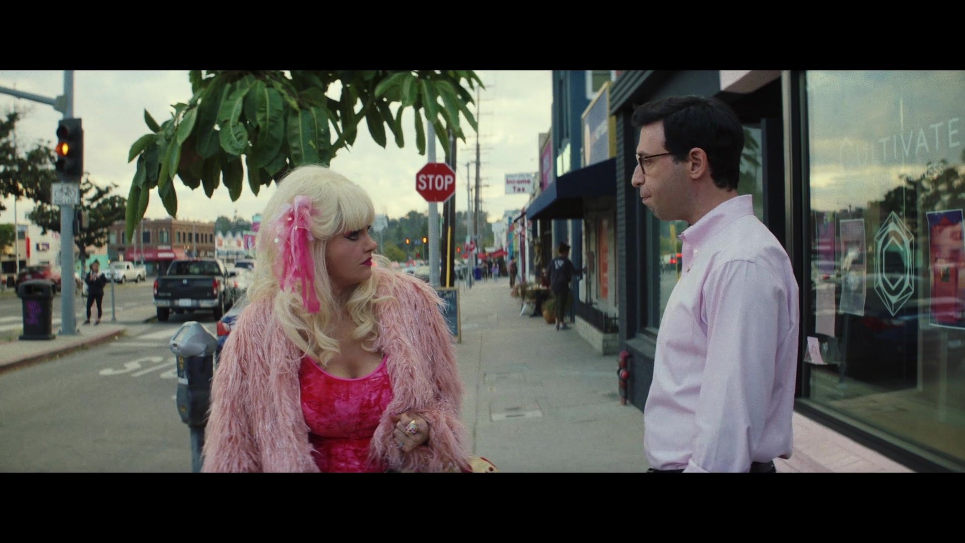 Angelyne_S01E03_Glow_in_the_Dark_Queen_of_the_Universe_1080p_ERW_004615.jpg