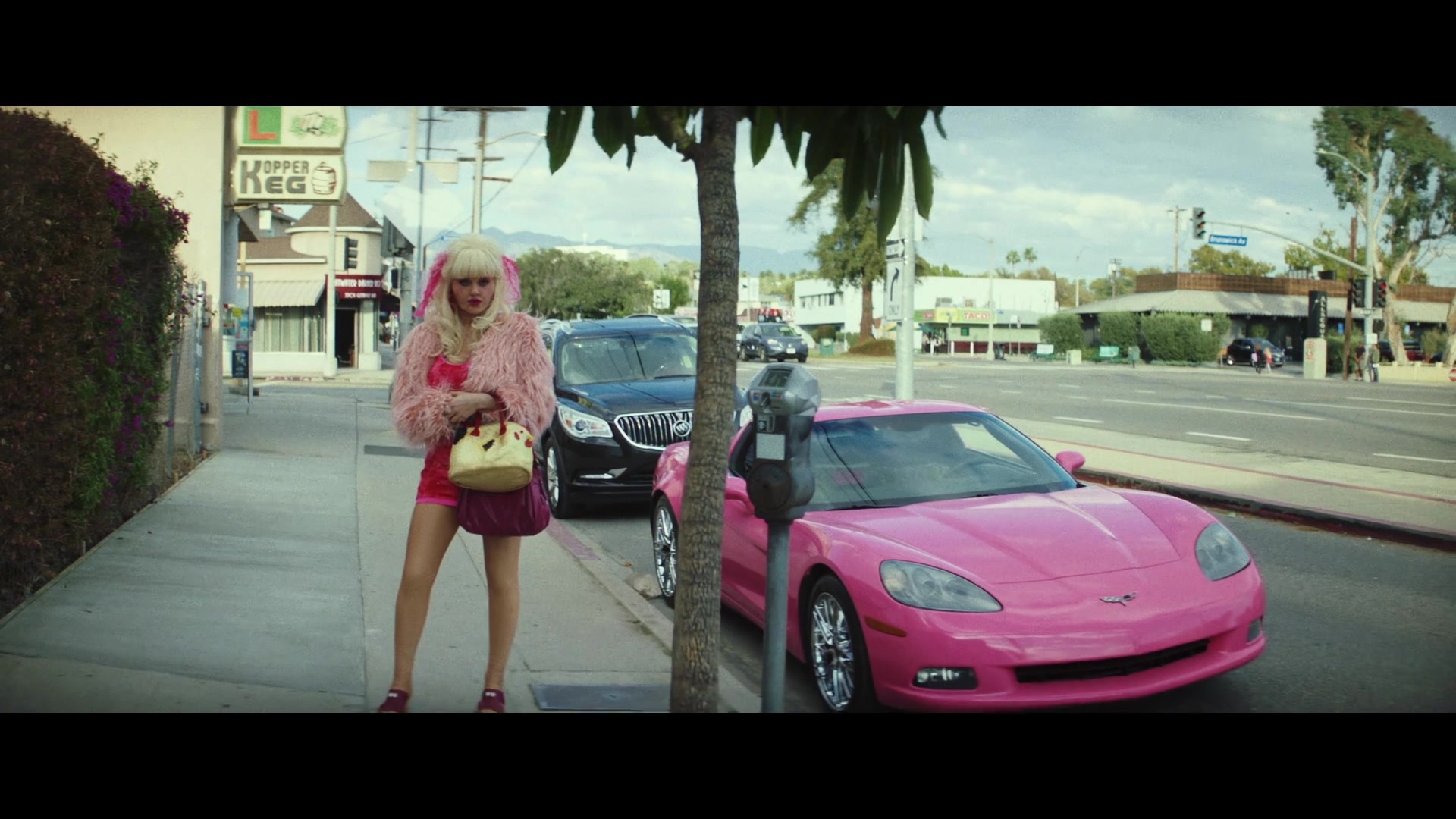 Angelyne_S01E03_Glow_in_the_Dark_Queen_of_the_Universe_1080p_ERW_004662.jpg