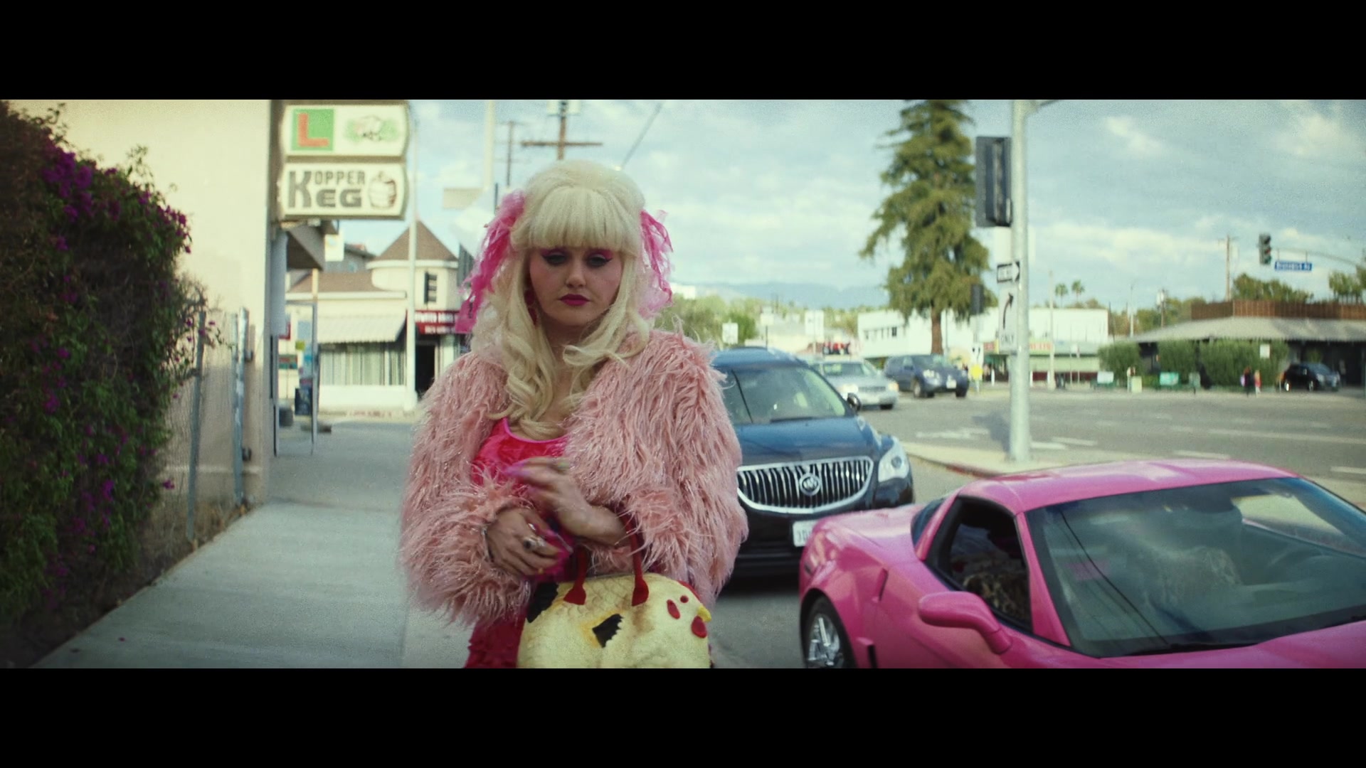 Angelyne_S01E03_Glow_in_the_Dark_Queen_of_the_Universe_1080p_ERW_004678.jpg