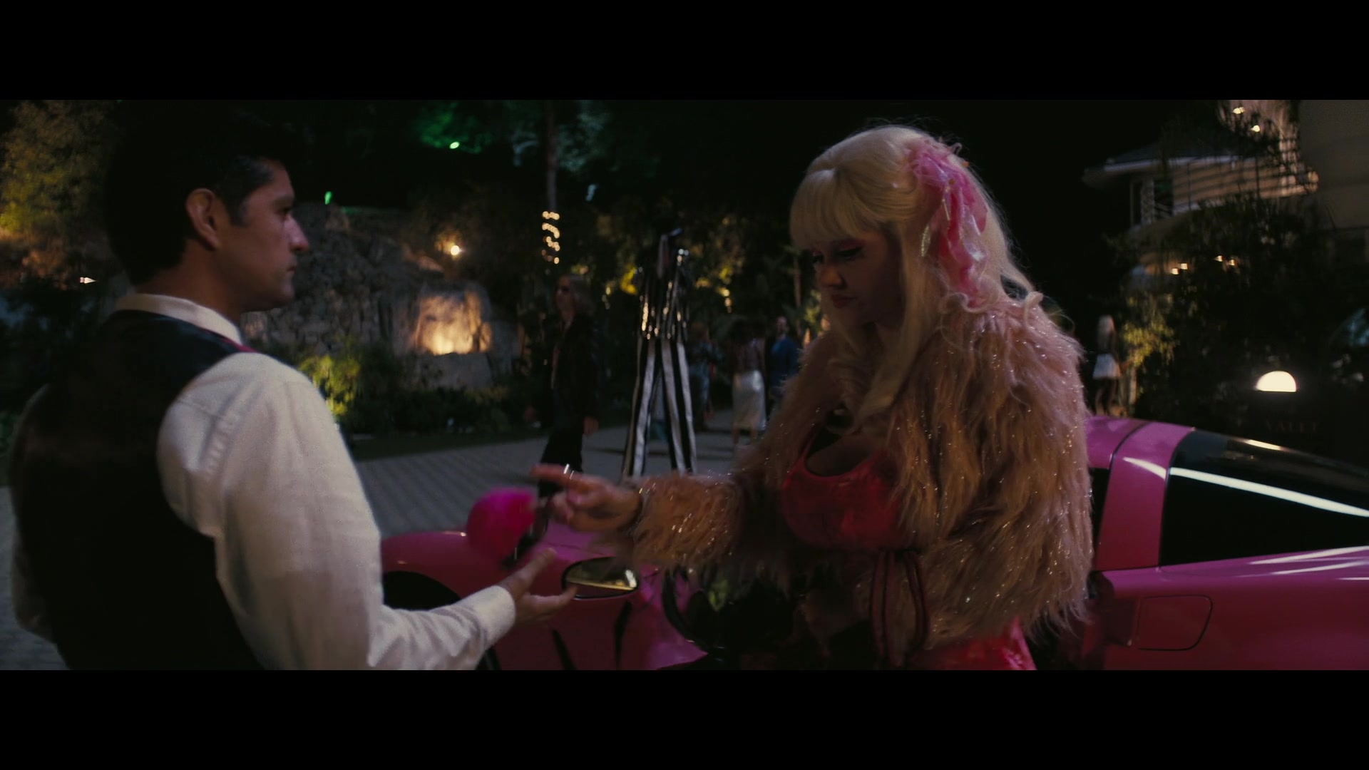 Angelyne_S01E03_Glow_in_the_Dark_Queen_of_the_Universe_1080p_ERW_004776.jpg