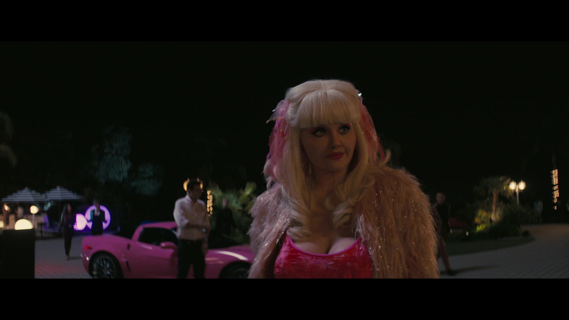 Angelyne_S01E03_Glow_in_the_Dark_Queen_of_the_Universe_1080p_ERW_004807.jpg