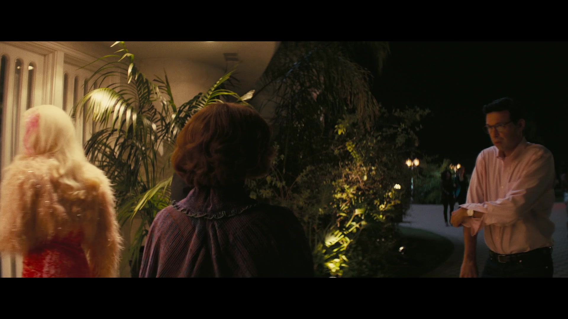 Angelyne_S01E03_Glow_in_the_Dark_Queen_of_the_Universe_1080p_ERW_004847.jpg