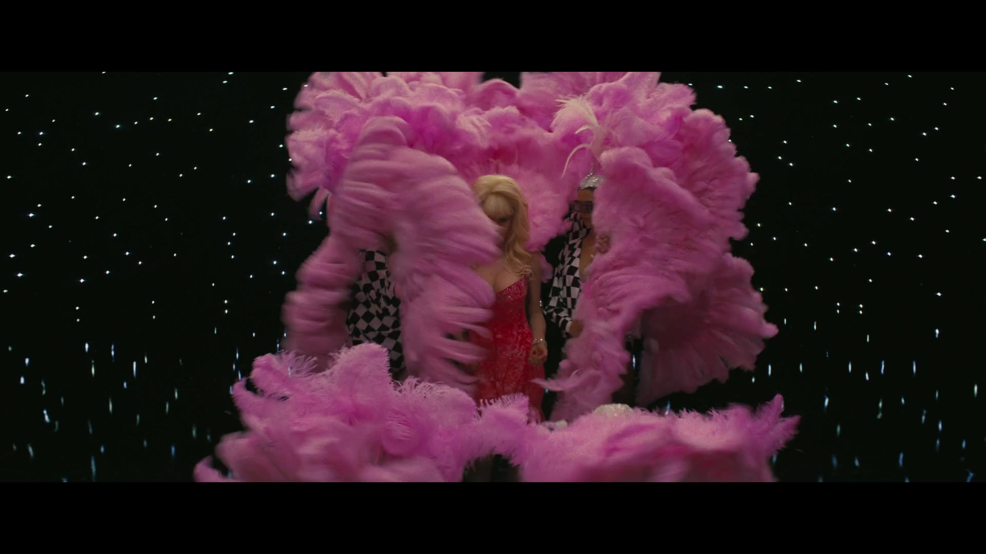 Angelyne_S01E03_Glow_in_the_Dark_Queen_of_the_Universe_1080p_ERW_004938.jpg