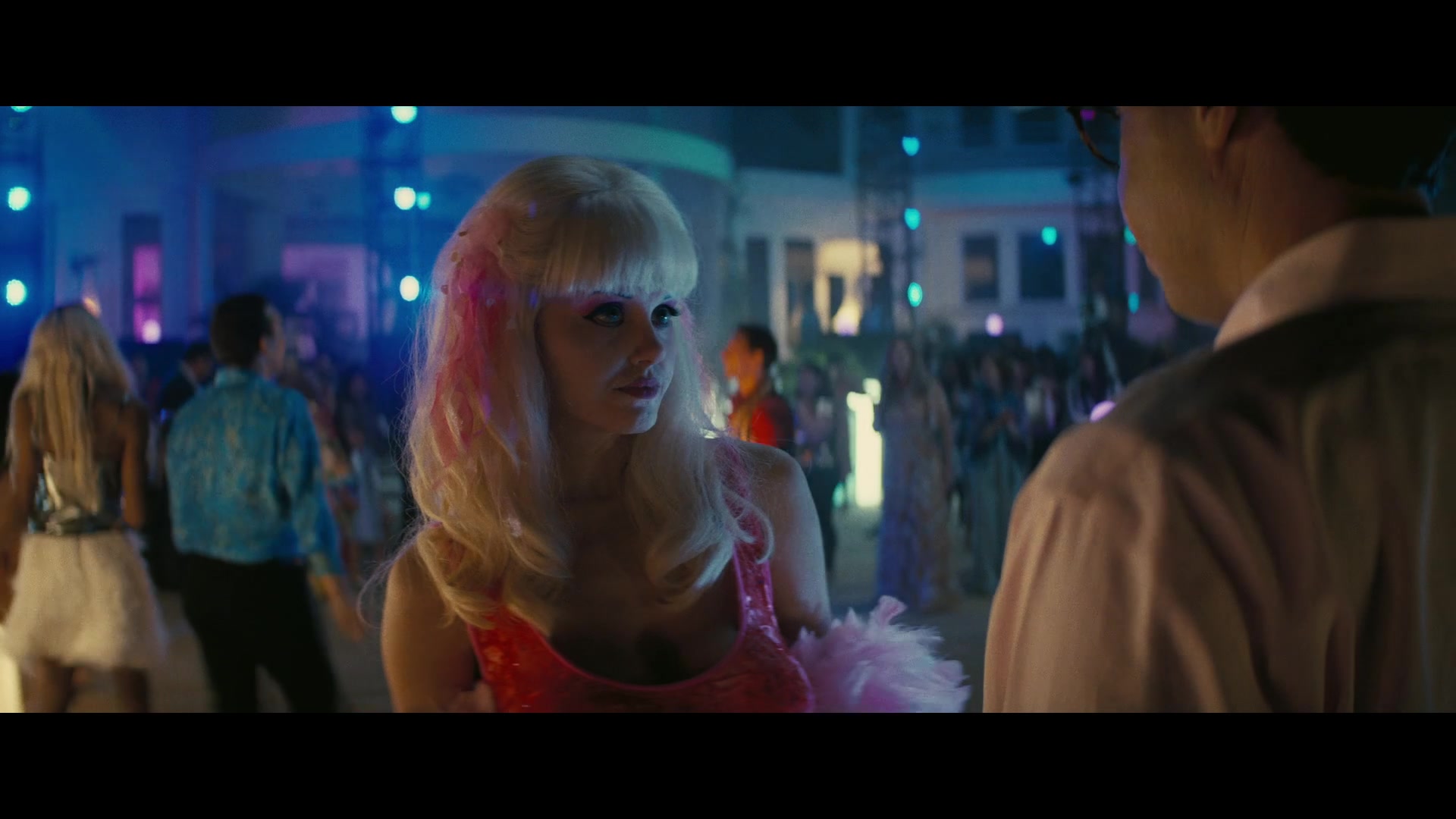 Angelyne_S01E03_Glow_in_the_Dark_Queen_of_the_Universe_1080p_ERW_005220.jpg