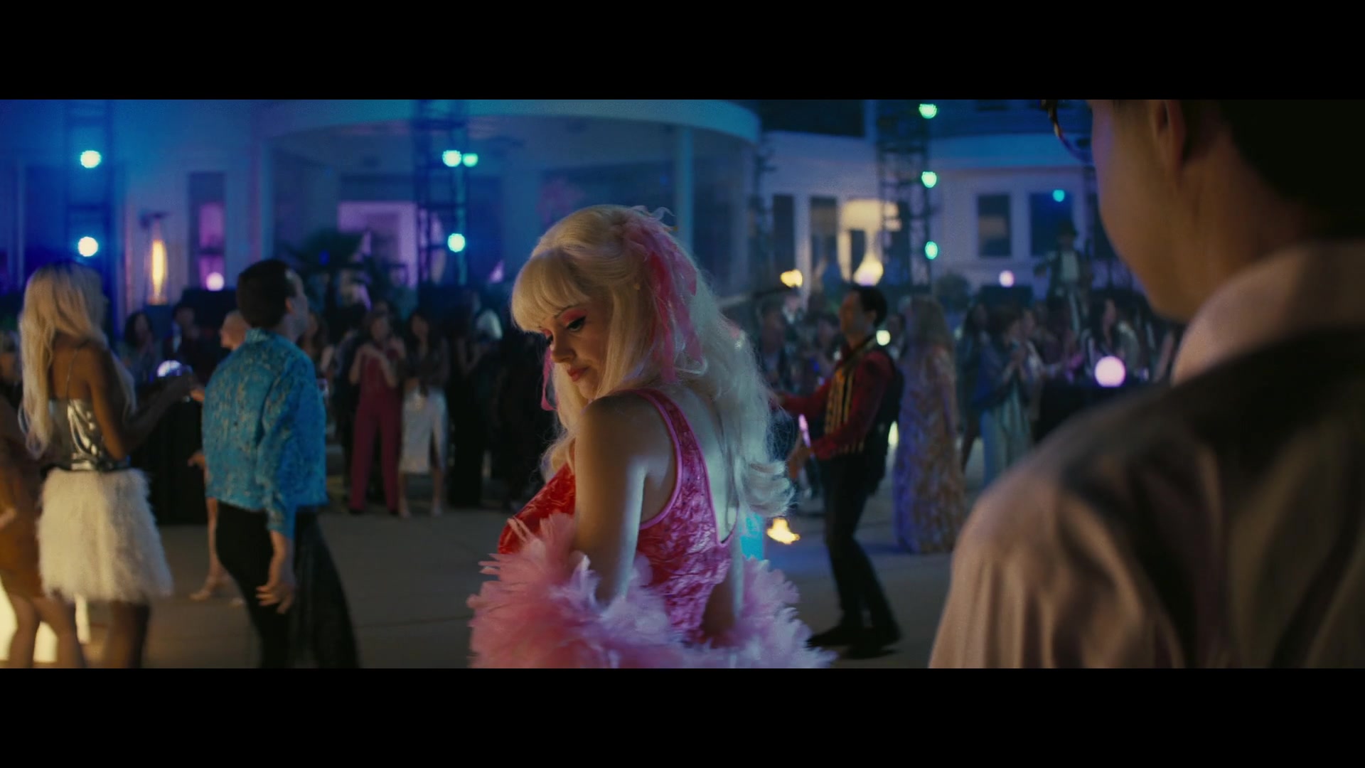 Angelyne_S01E03_Glow_in_the_Dark_Queen_of_the_Universe_1080p_ERW_005280.jpg