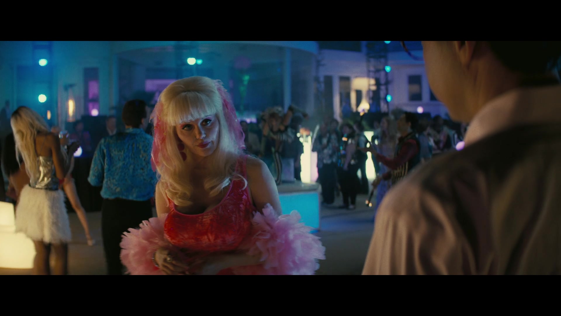 Angelyne_S01E03_Glow_in_the_Dark_Queen_of_the_Universe_1080p_ERW_005310.jpg