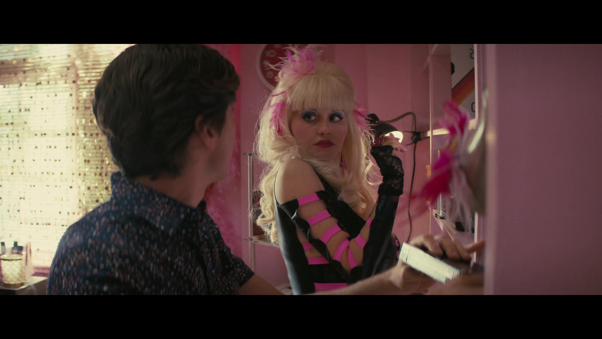 Angelyne_S01E04_The_Tease_1080p_ERW_000790.jpg