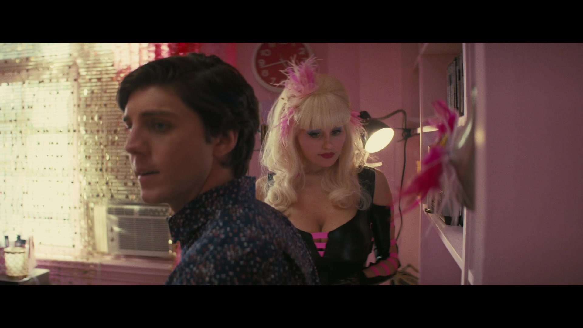 Angelyne_S01E04_The_Tease_1080p_ERW_000828.jpg