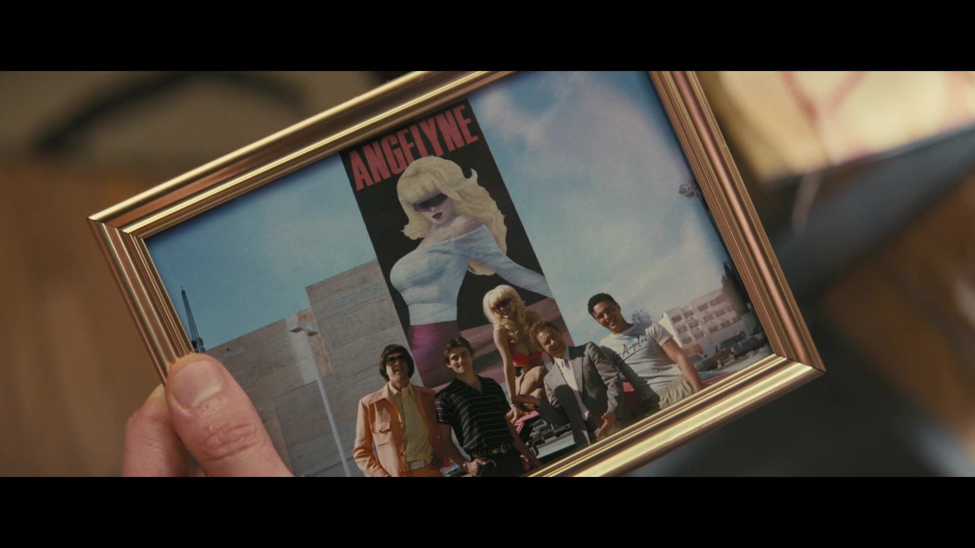 Angelyne_S01E04_The_Tease_1080p_ERW_000850.jpg