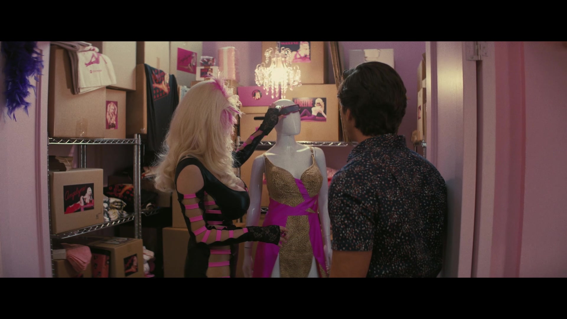 Angelyne_S01E04_The_Tease_1080p_ERW_000885.jpg