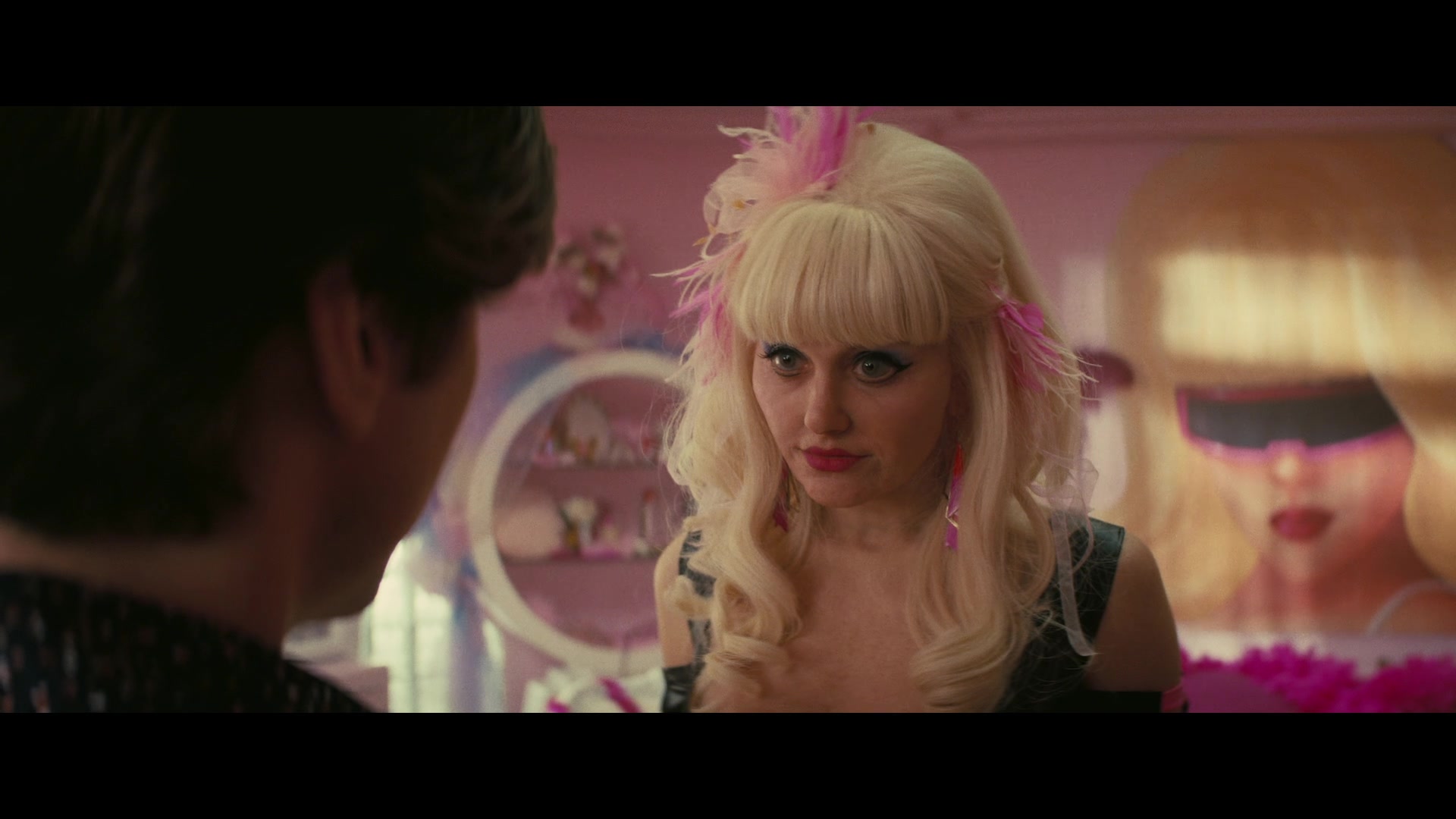 Angelyne_S01E04_The_Tease_1080p_ERW_001197.jpg
