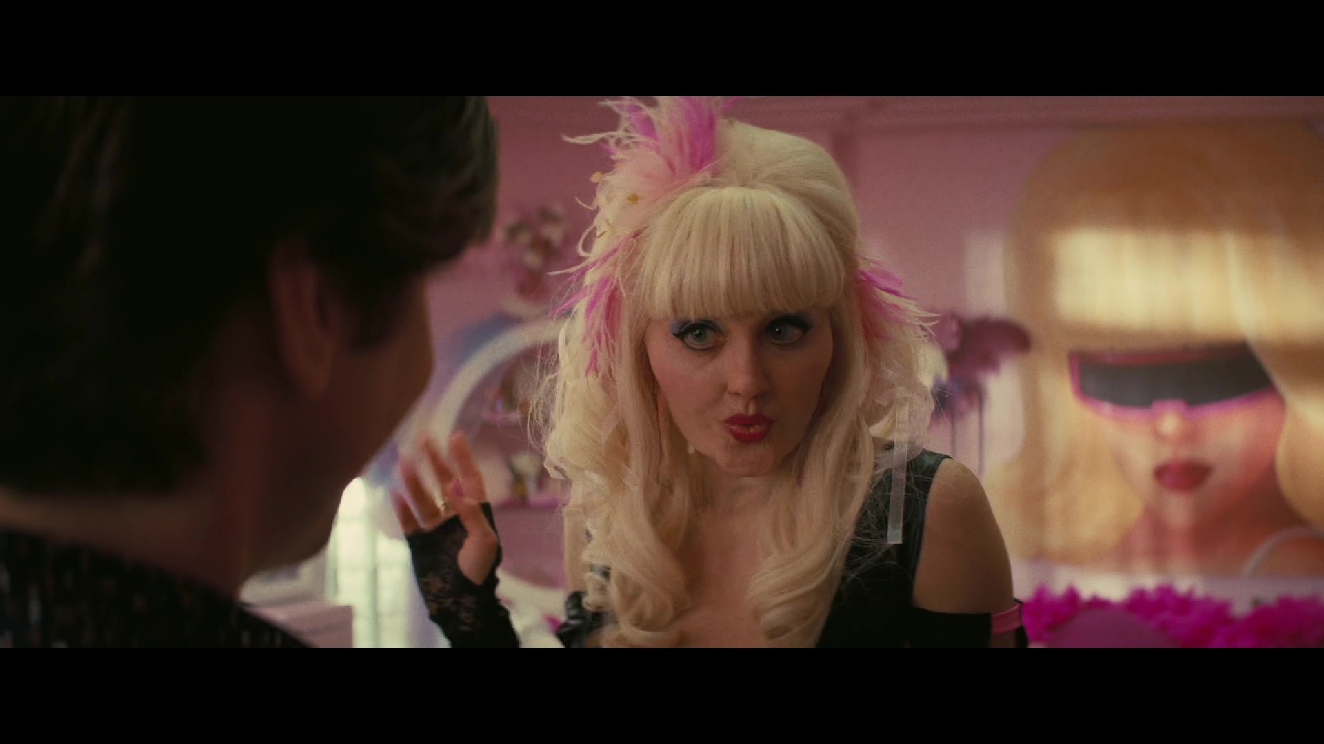 Angelyne_S01E04_The_Tease_1080p_ERW_001205.jpg