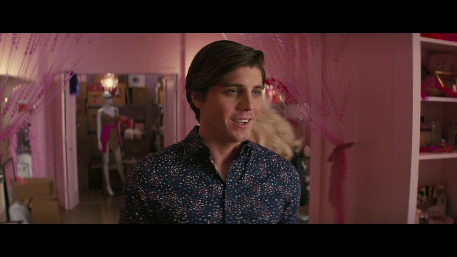 Angelyne_S01E04_The_Tease_1080p_ERW_001471.jpg