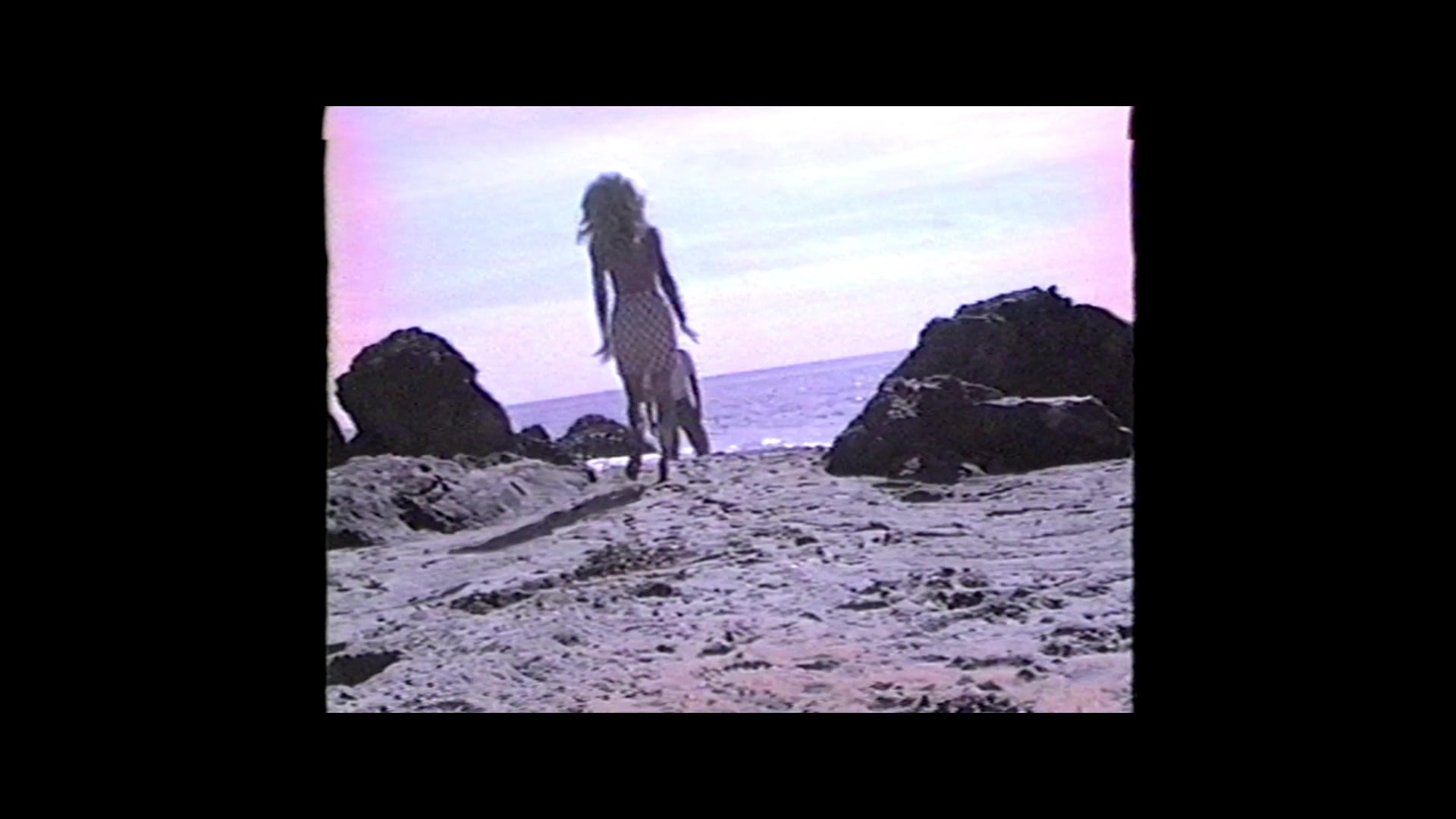Angelyne_S01E04_The_Tease_1080p_ERW_001745.jpg