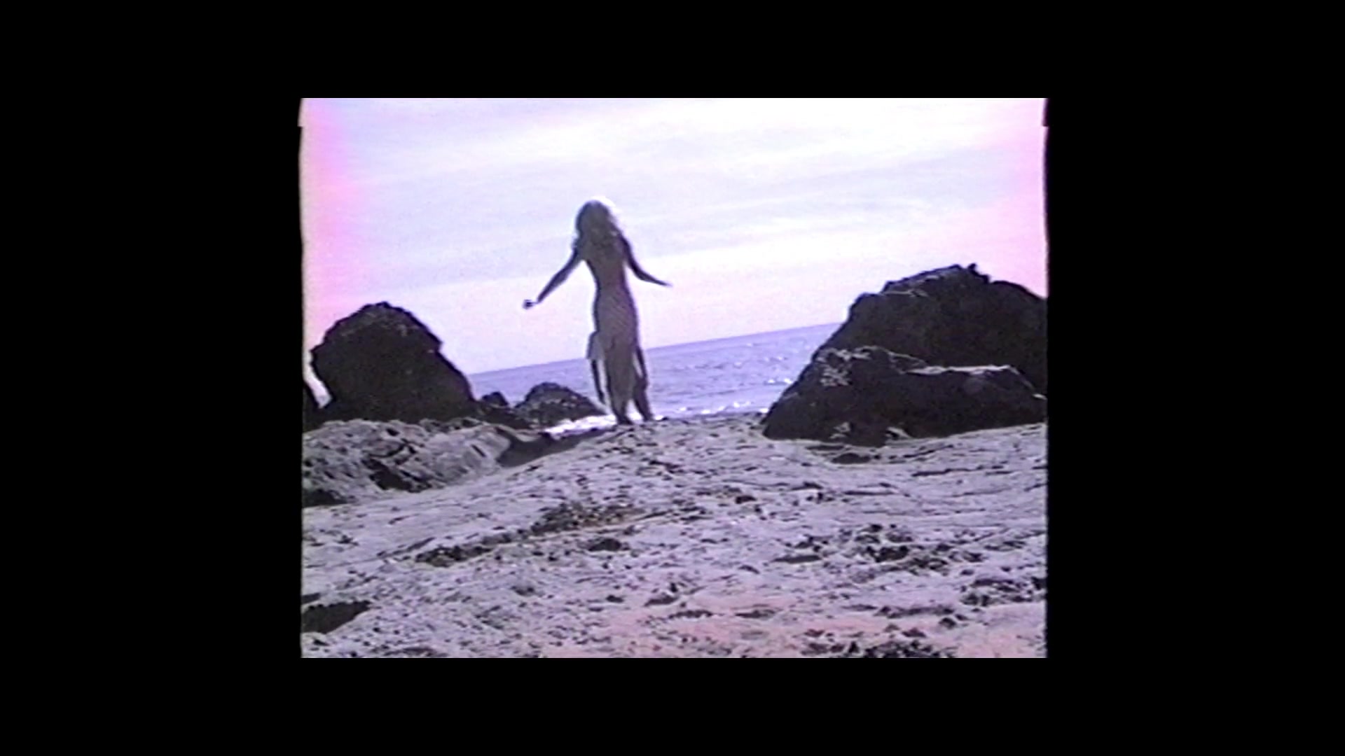 Angelyne_S01E04_The_Tease_1080p_ERW_001747.jpg