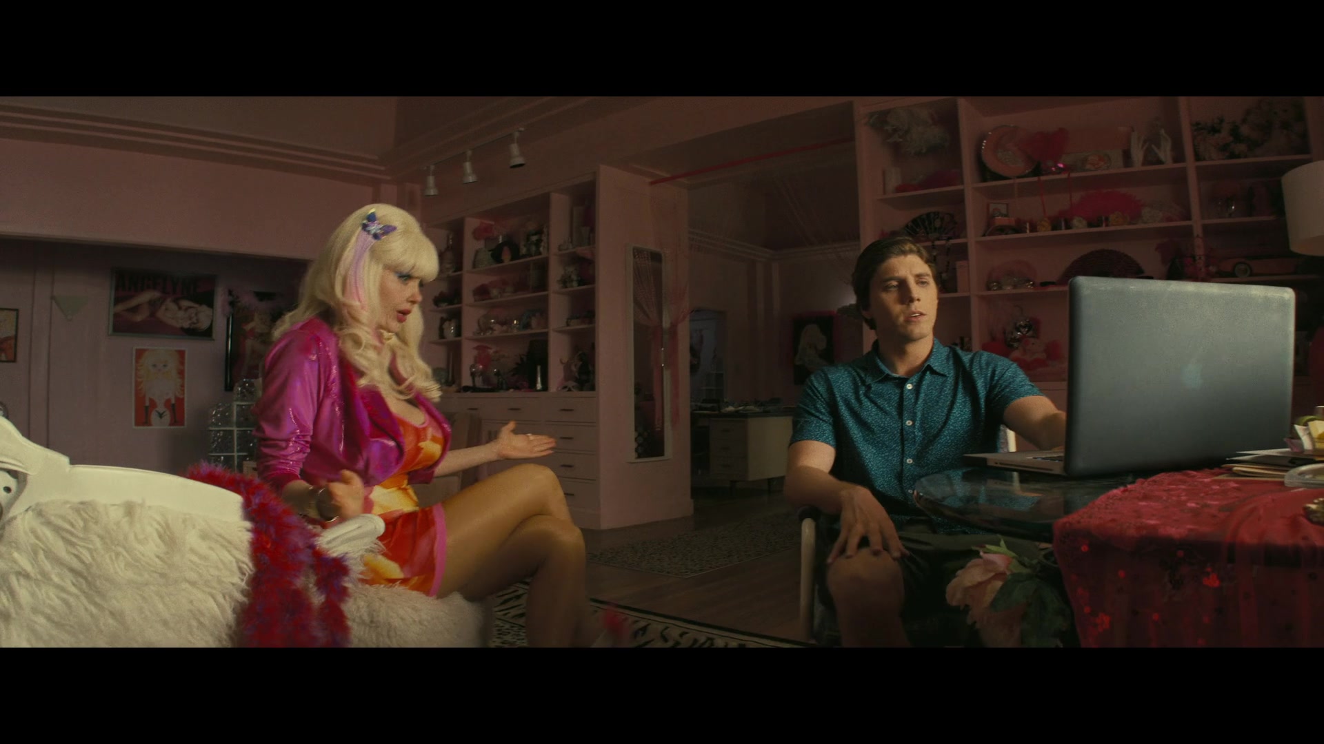 Angelyne_S01E04_The_Tease_1080p_ERW_001986.jpg