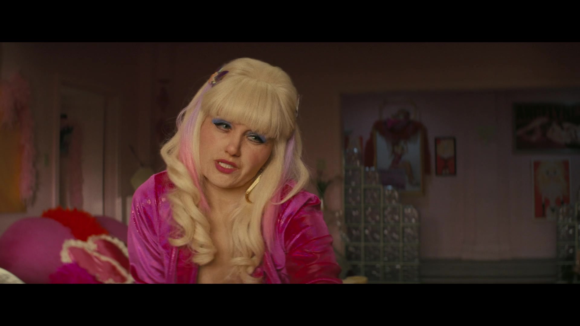 Angelyne_S01E04_The_Tease_1080p_ERW_002020.jpg