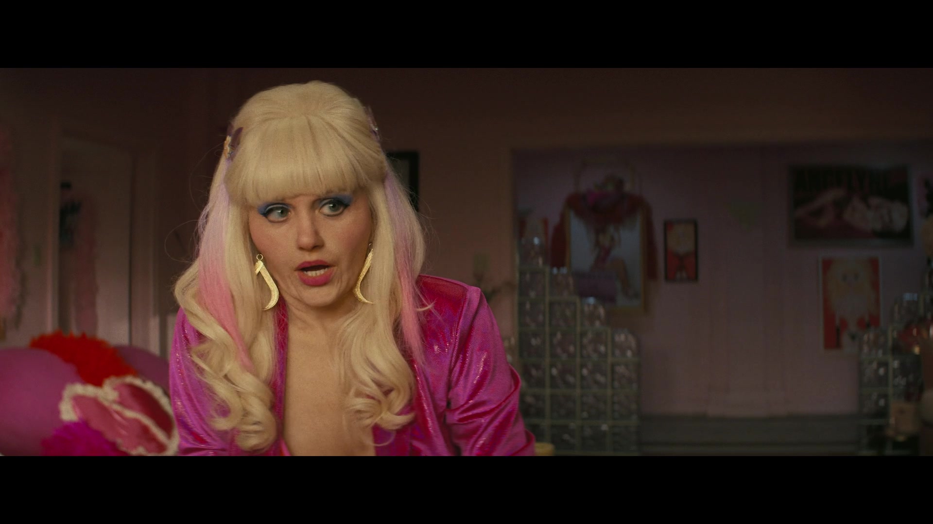 Angelyne_S01E04_The_Tease_1080p_ERW_002038.jpg
