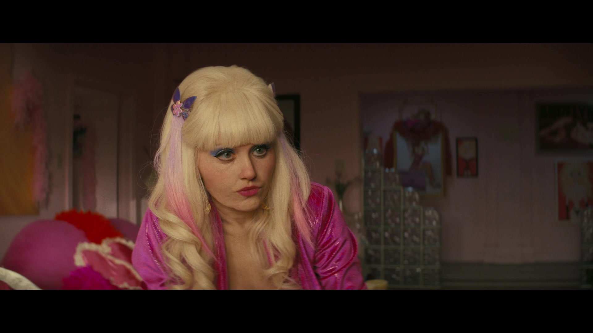Angelyne_S01E04_The_Tease_1080p_ERW_002096.jpg