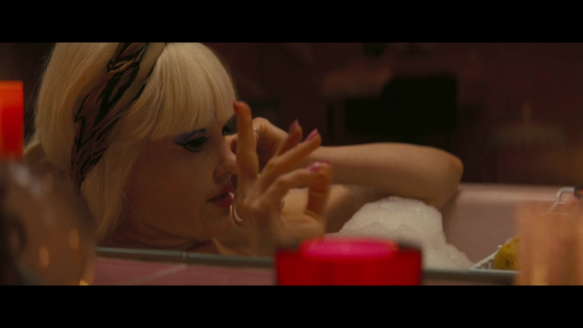 Angelyne_S01E04_The_Tease_1080p_ERW_002315.jpg