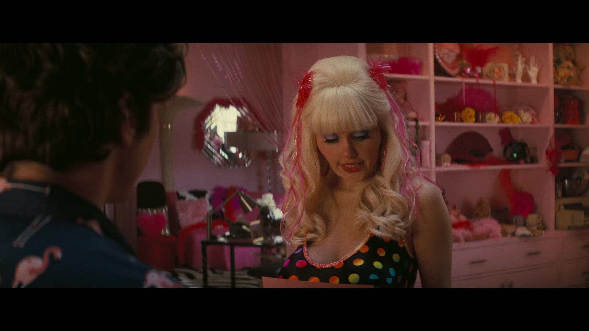 Angelyne_S01E04_The_Tease_1080p_ERW_003506.jpg