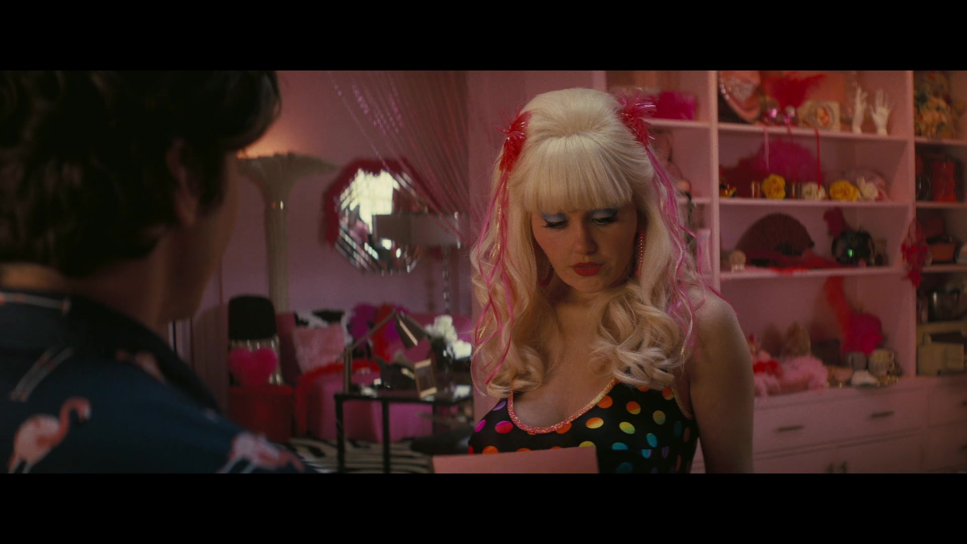 Angelyne_S01E04_The_Tease_1080p_ERW_003510.jpg