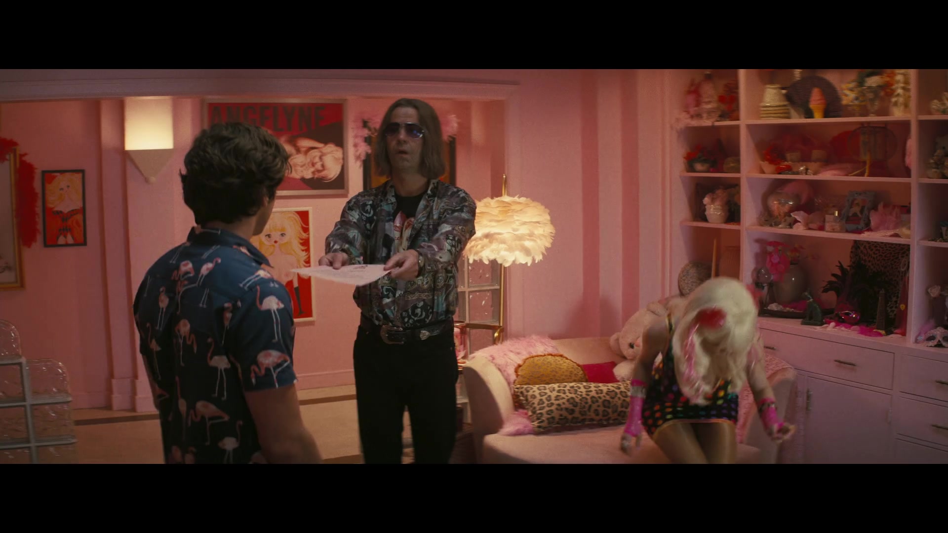 Angelyne_S01E04_The_Tease_1080p_ERW_003536.jpg