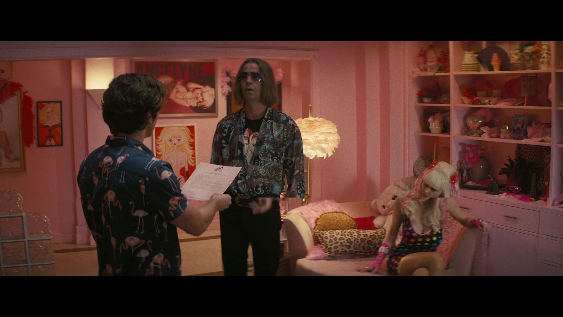 Angelyne_S01E04_The_Tease_1080p_ERW_003540.jpg