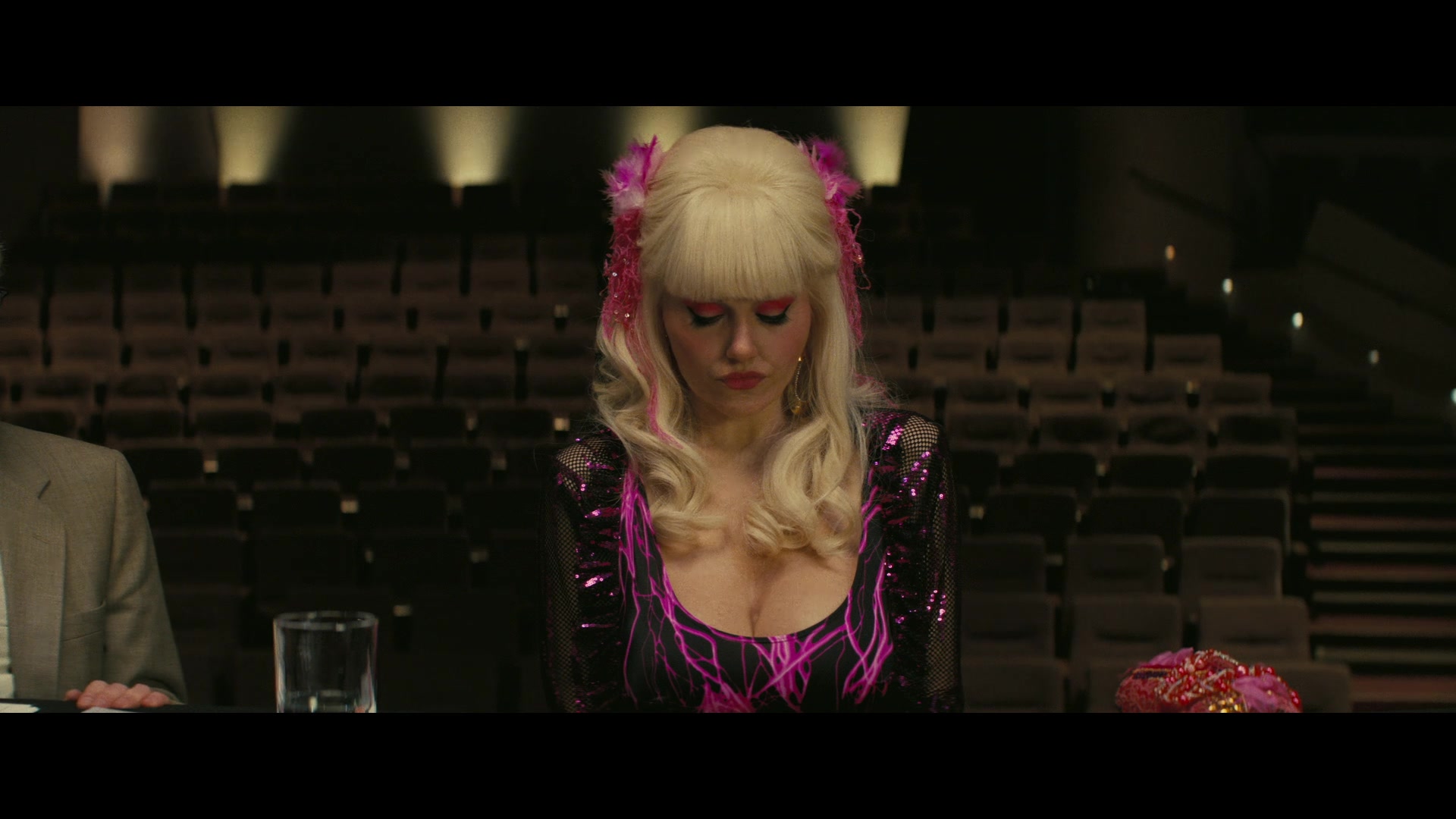Angelyne_S01E04_The_Tease_1080p_ERW_005562.jpg