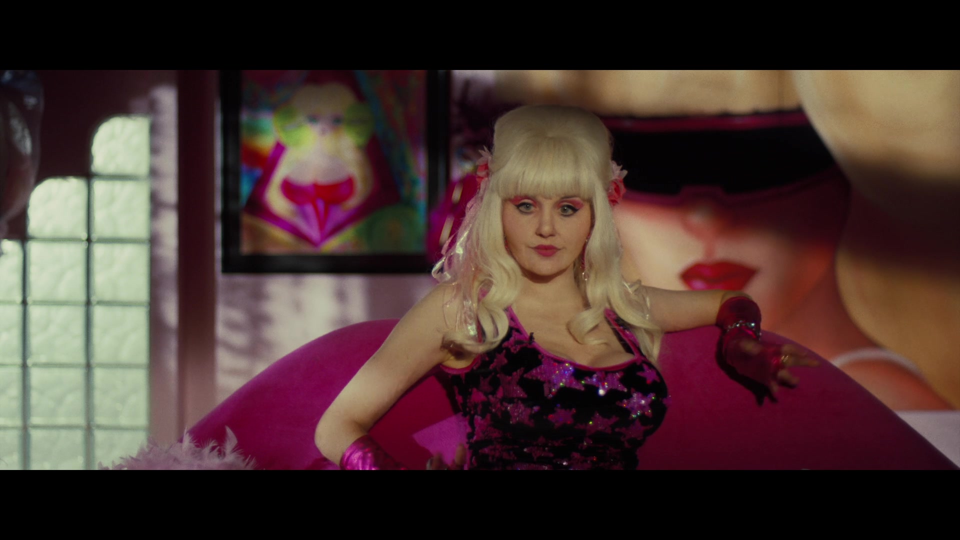 Angelyne_S01E04_The_Tease_1080p_ERW_005894.jpg
