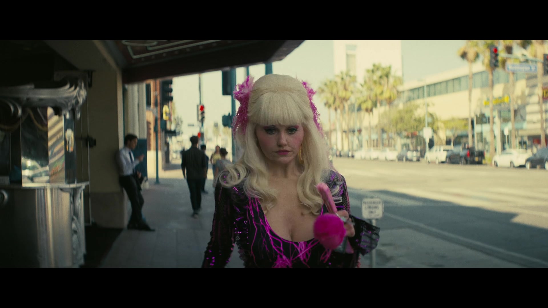Angelyne_S01E04_The_Tease_1080p_ERW_005913.jpg