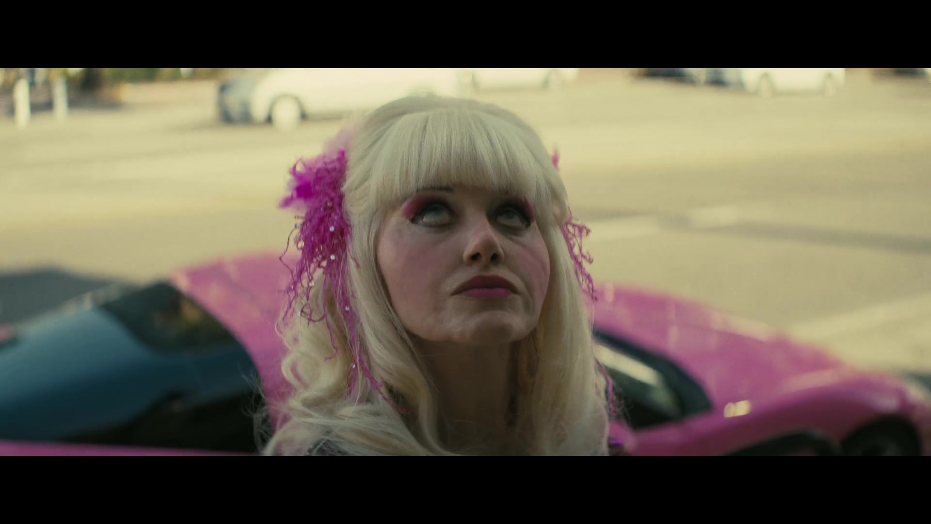 Angelyne_S01E04_The_Tease_1080p_ERW_005959.jpg