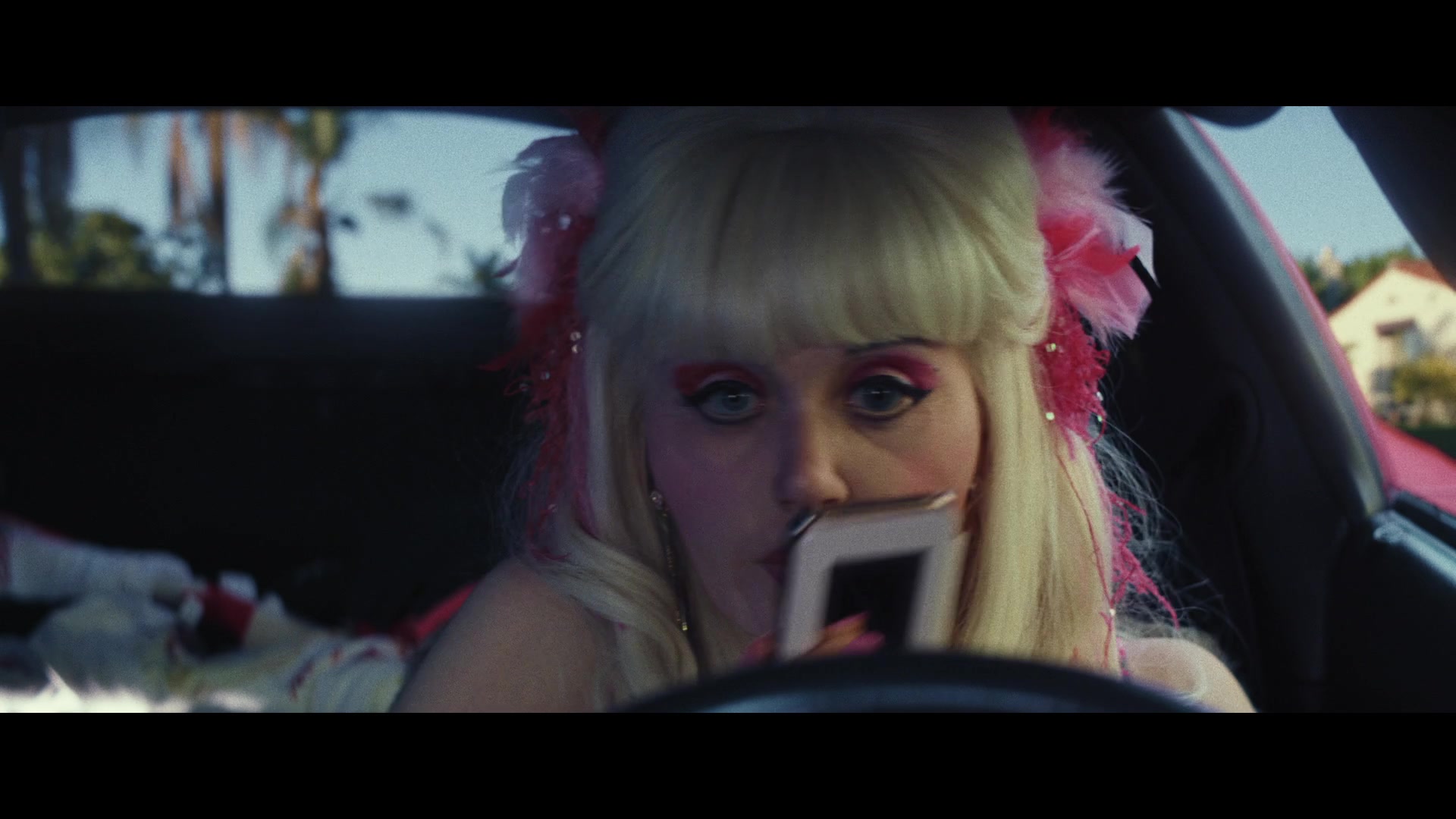 Angelyne_S01E04_The_Tease_1080p_ERW_006168.jpg