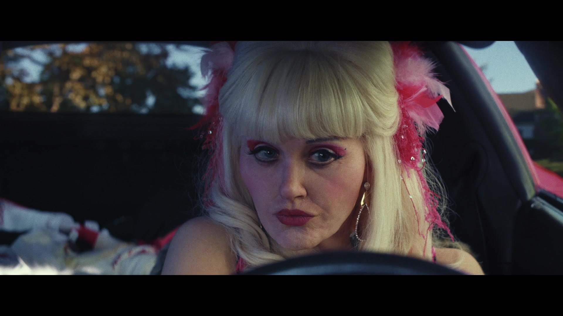Angelyne_S01E04_The_Tease_1080p_ERW_006205.jpg