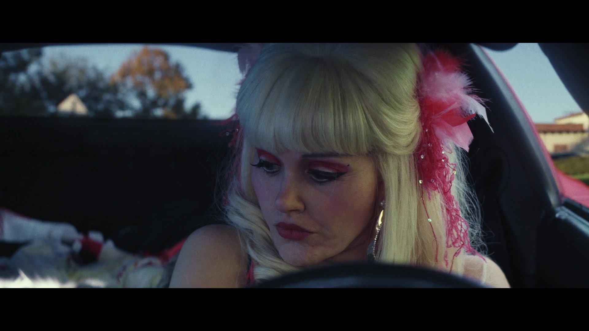 Angelyne_S01E04_The_Tease_1080p_ERW_006226.jpg