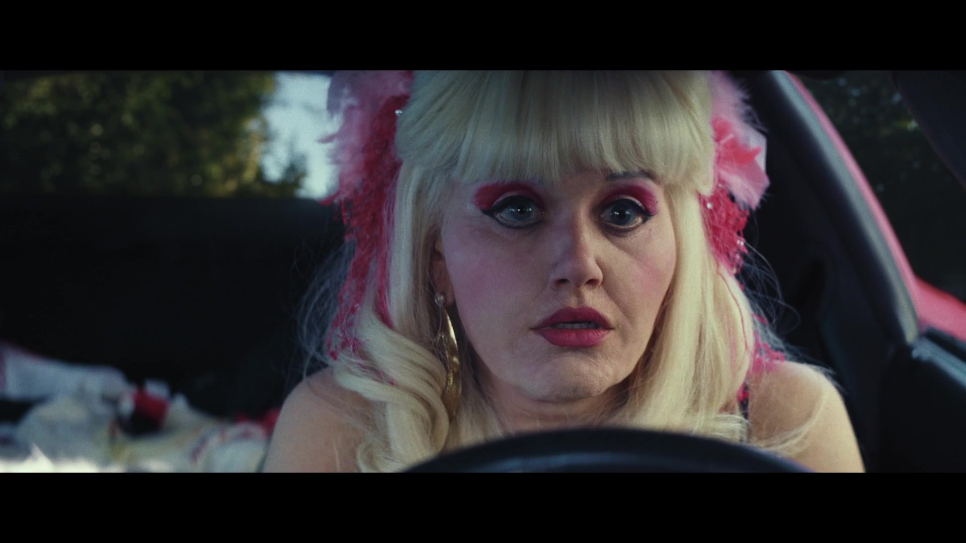 Angelyne_S01E04_The_Tease_1080p_ERW_006237.jpg