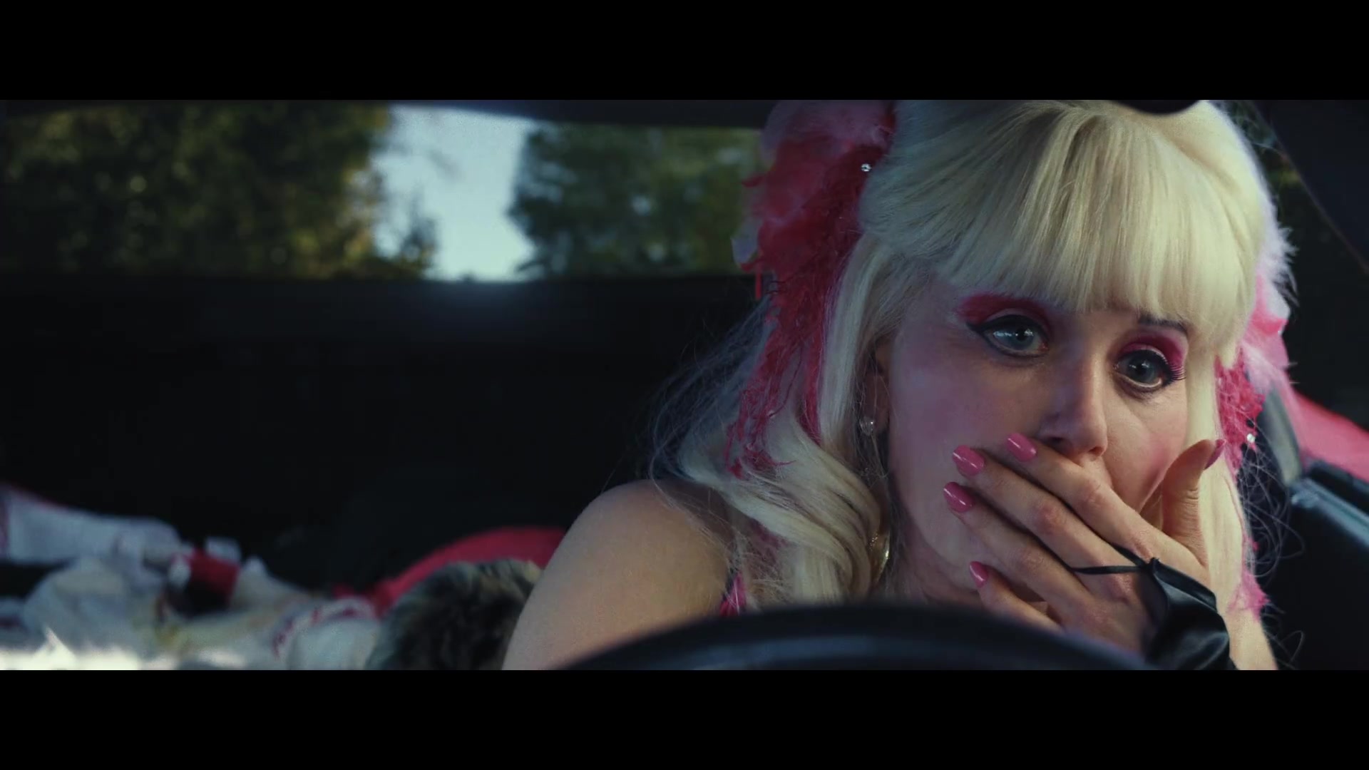 Angelyne_S01E04_The_Tease_1080p_ERW_006245.jpg